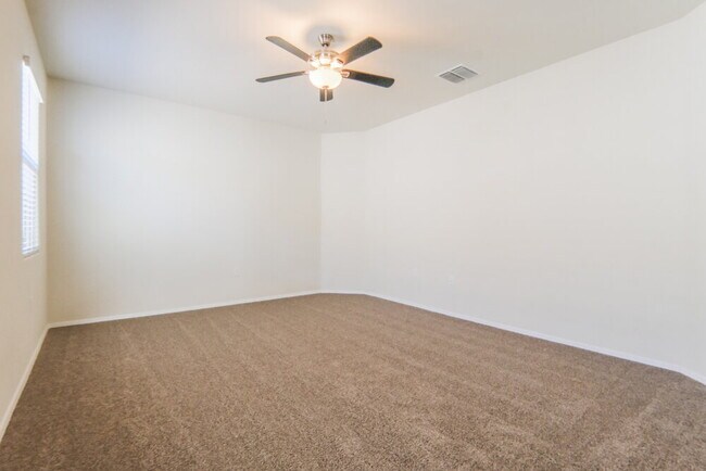 Building Photo - 5182 E Sharbel Rd