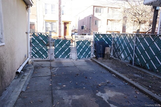 Building Photo - 91-06 97th Ave