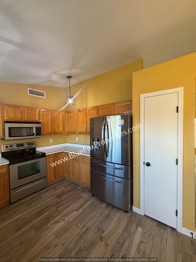 Building Photo - 2570 W Camino Del Grijalva
