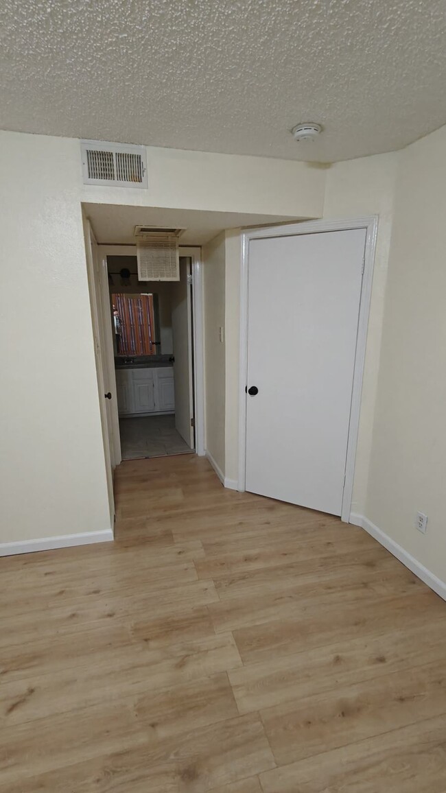 Master Bedroom - 11470 Audelia Rd