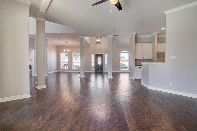 Building Photo - 4204 Lorimar Dr