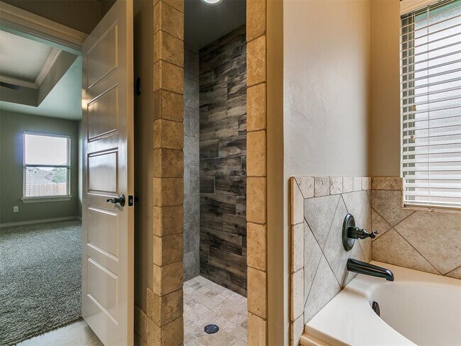 Building Photo - 4932 Wister Ln