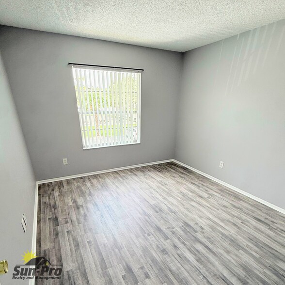 Building Photo - 417 Banana Cay Dr