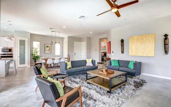 Building Photo - 67424 Zuni Ct