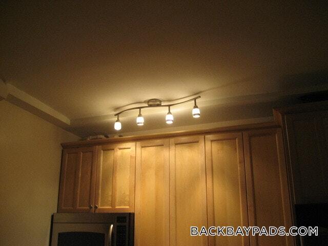 Building Photo - 8 Garrison St