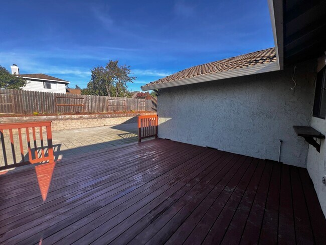 Building Photo - Recently Remodeled 3-Bedroom, 2-Bath Home ...