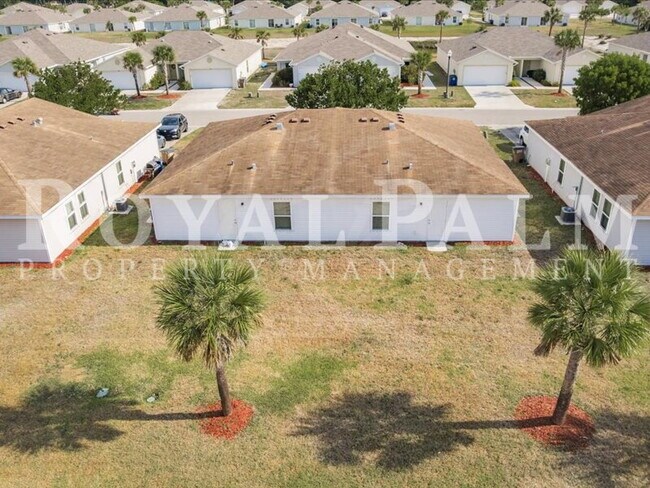 Building Photo - Your Season to Settle In – 3BR/2BA Duplex in Vistanna Villas, Lehigh Acres with Space, Style & St...