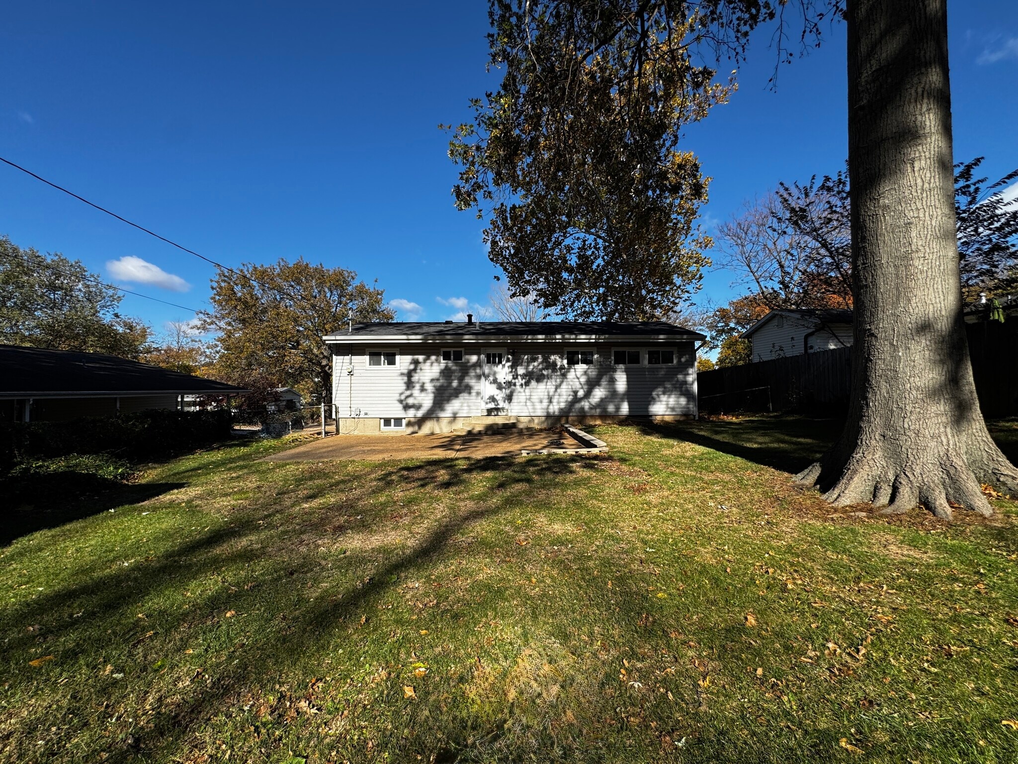 Building Photo - 556 Joshua Dr