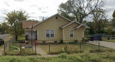 Building Photo - 2000 Windsor Ave