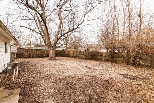 Building Photo - Adorable 3 Bedroom, 1 Bath Home in Eagleda...