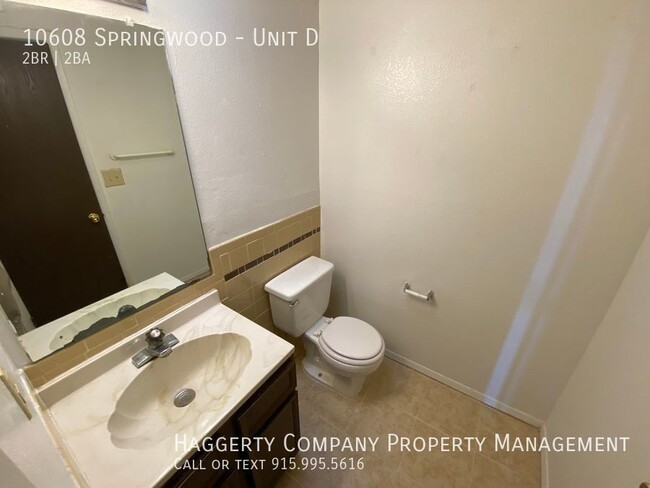 Building Photo - East El Paso 2 bed Refrig A/C Townhome!