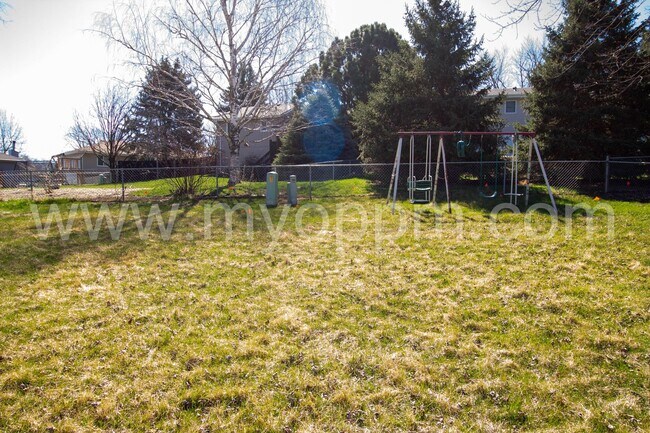 Building Photo - 6711 S 75th Ave