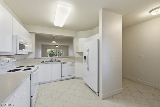 Building Photo - 7823 Regal Heron Cir