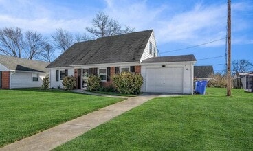 Building Photo - 4 Hamilton Ln