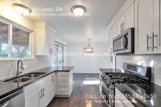 Building Photo - 839 Sir Michael Dr