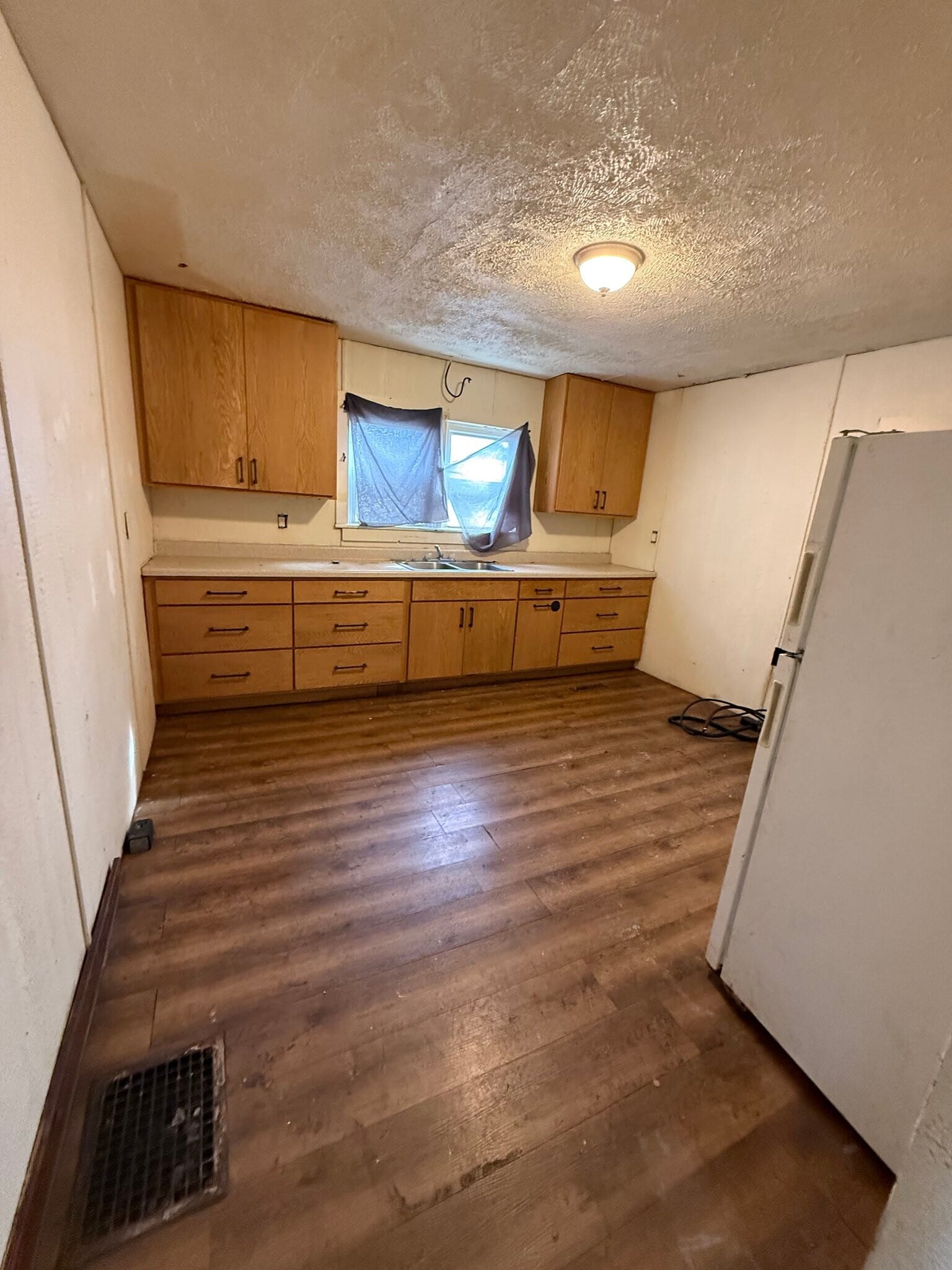 Building Photo - 1305 E Whitmer St