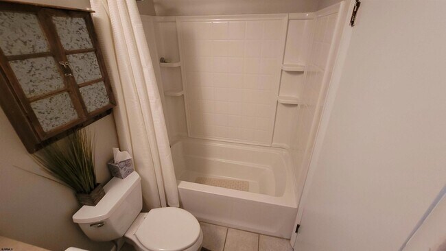 Building Photo - 5206 Ocean Dr S