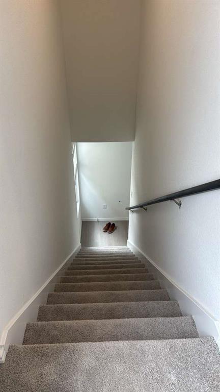 Building Photo - 379 Keefer