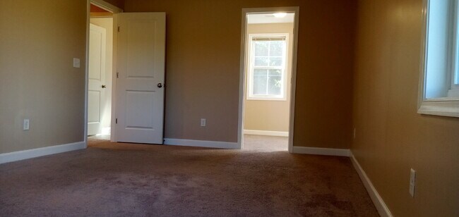 Building Photo - Modern Staunton Home with Attached Garage, Private Deck & Utilities Included