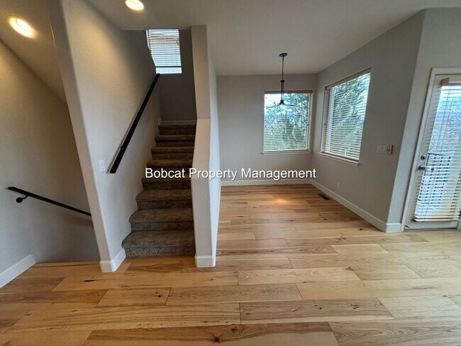 Building Photo - 1320 Thompson St