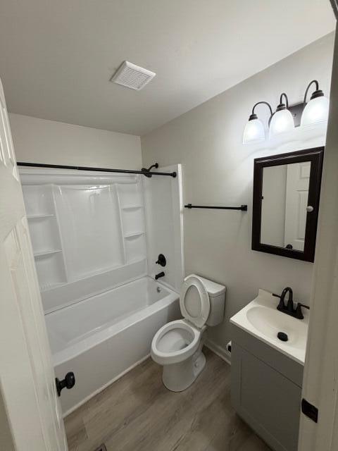 Building Photo - 2059 Deauville Dr
