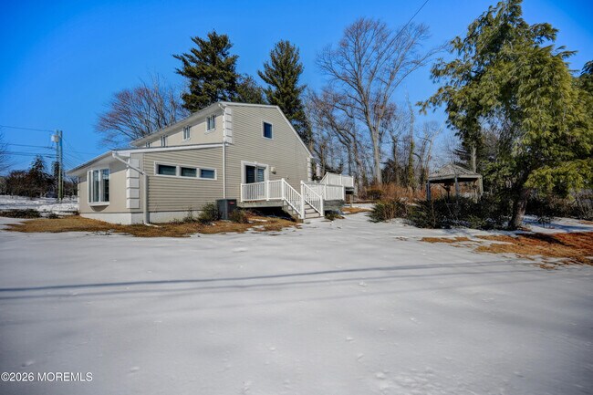 Building Photo - 17 Thomas Rd