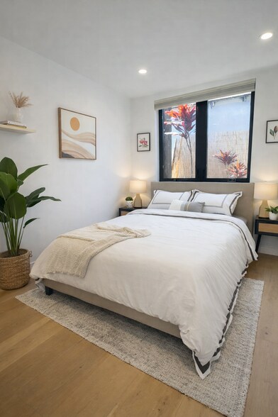 Building Photo - 2935 S West View St