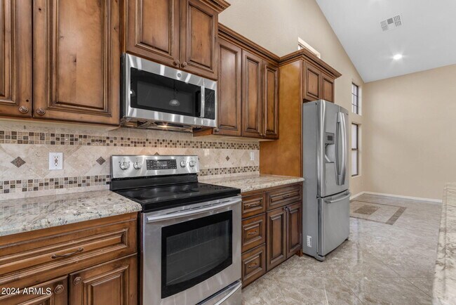 Building Photo - 387 W Larona Ln