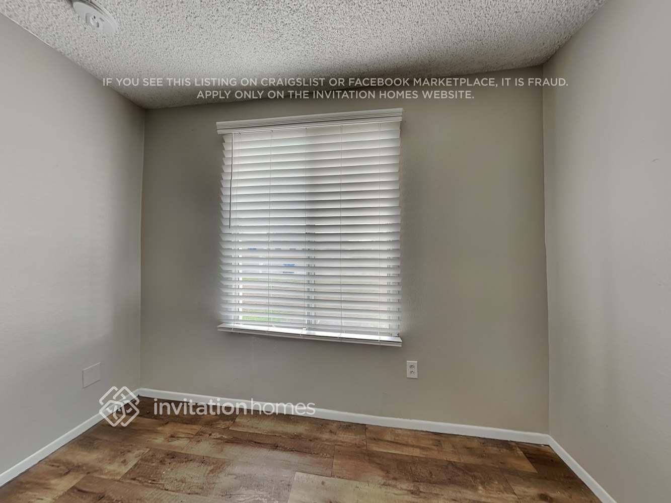 Building Photo - 4029 E Alta Vista Rd