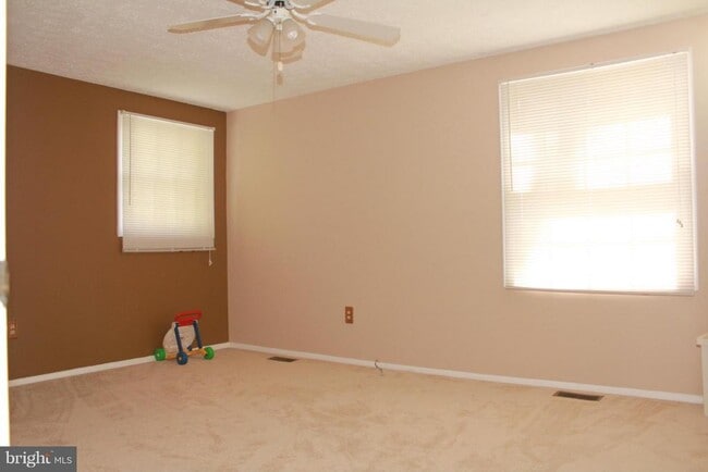 Building Photo - 18717 Flower Hill Way