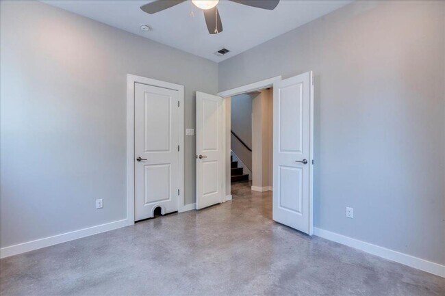 Building Photo - 3505 Villa Ct