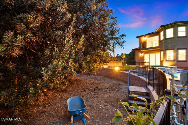 Building Photo - 295 Toyon Ct