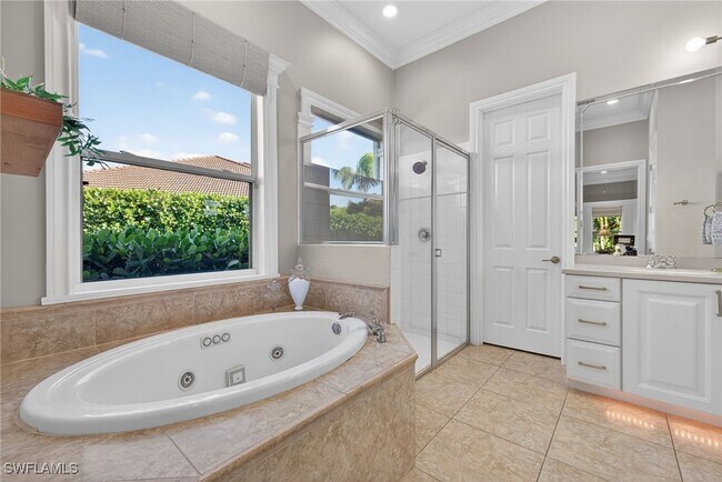 Building Photo - 24920 Divot Dr