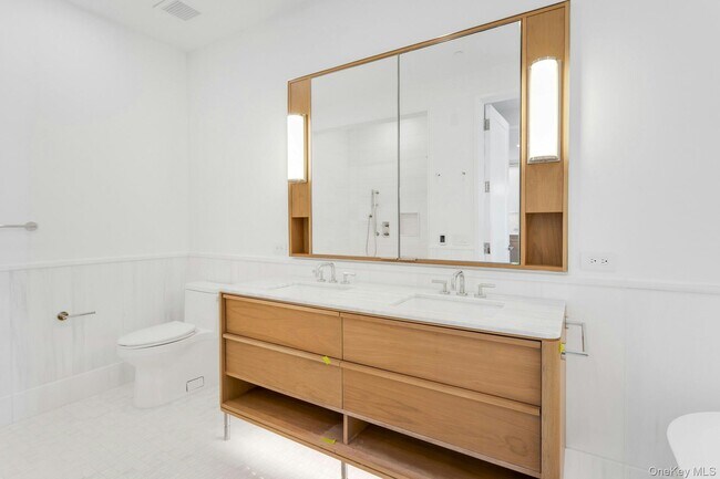 Building Photo - 4 Lighthouse Lndg