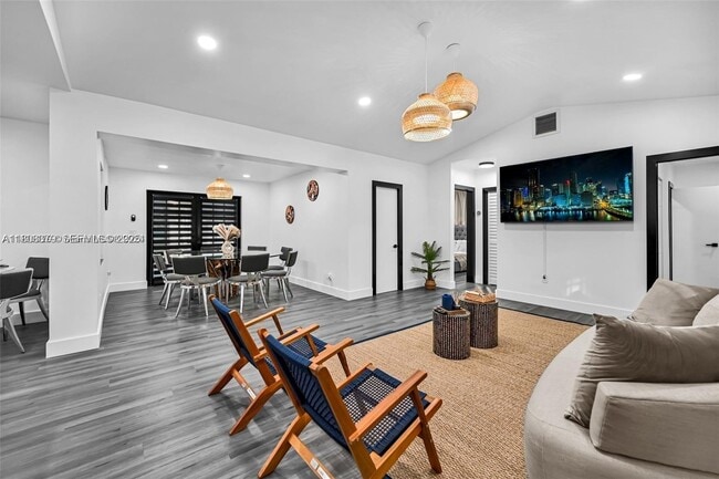 Building Photo - 7335 SW 104th St