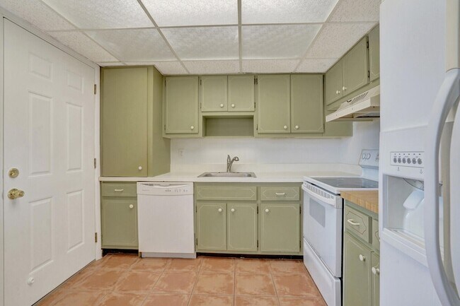 Building Photo - 4500 N Flagler Dr