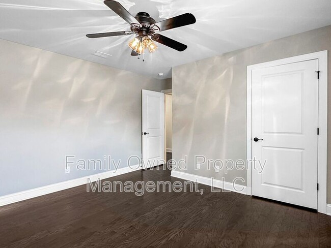 Building Photo - 128 Whaler Ave