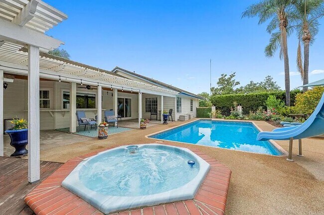 Building Photo - Luxury 3BR Home w/ Pool, Spa, Solar, RV Pa...