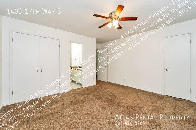 Building Photo - 1403 17th Way S