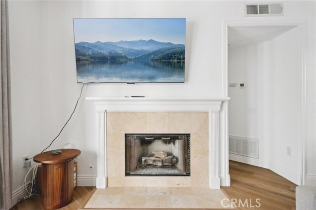 Building Photo - 2253 Martin