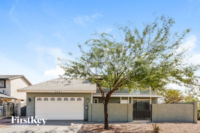 Primary Photo - 5642 Clydesdale St