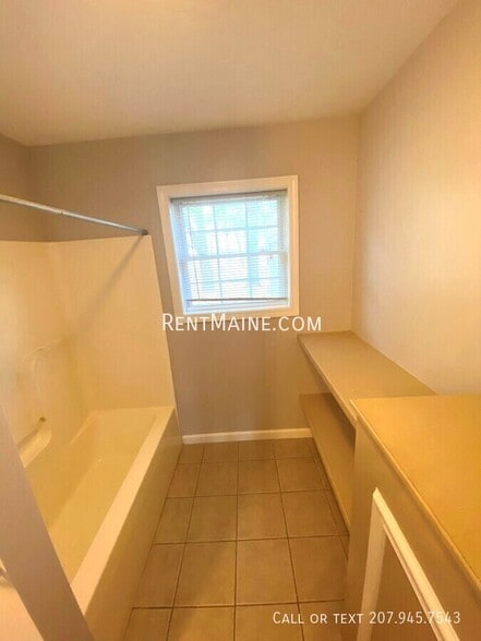 Building Photo - 41 Vafiades Ave