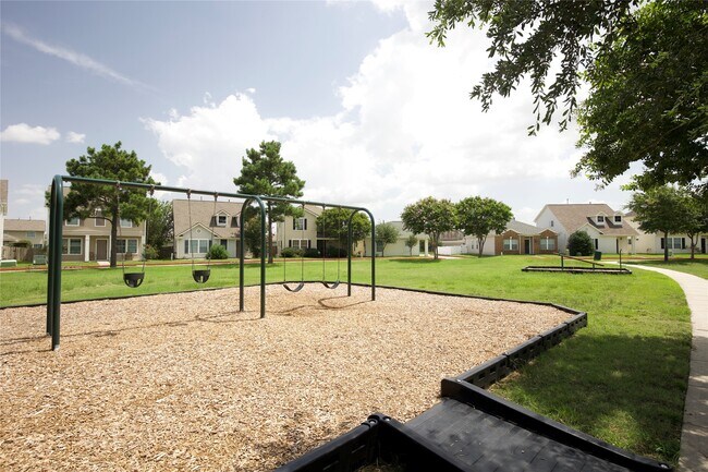 Building Photo - 907 Aft Valley Dr