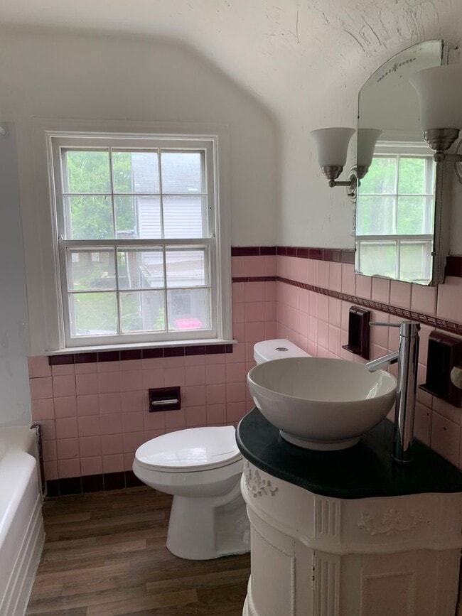 Building Photo - Coming Soon !3 Bedroom, Garage June 6th
