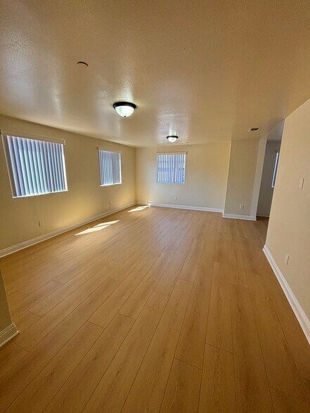 Primary Photo - 314 E 120th St