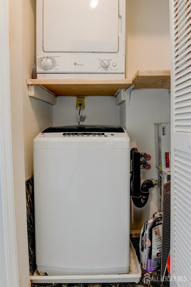 Building Photo - 58 Tanglewood Ct