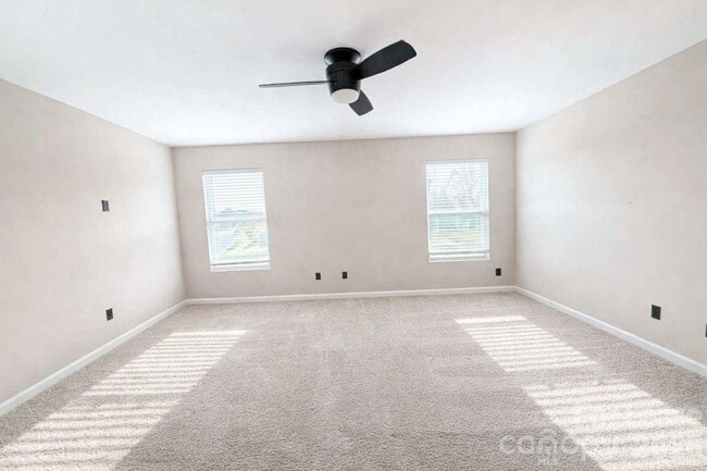 Building Photo - 12881 Clydesdale Dr