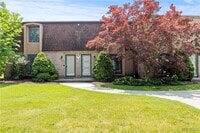 Building Photo - 35 Groton Dr