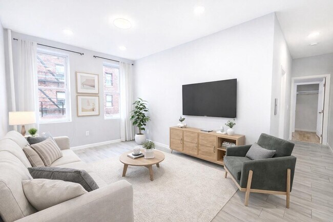 Building Photo - 5114 Hudson Ave