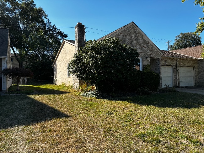 Building Photo - 23 Groton Dr